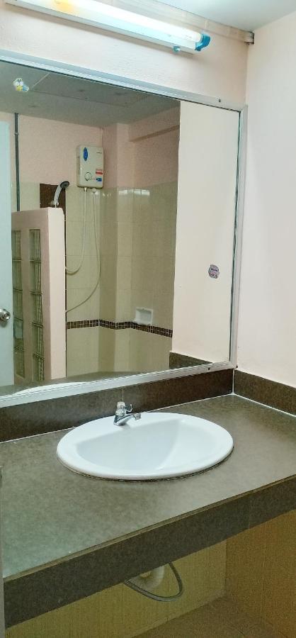 Banyan Resort Bangsaen Экстерьер фото