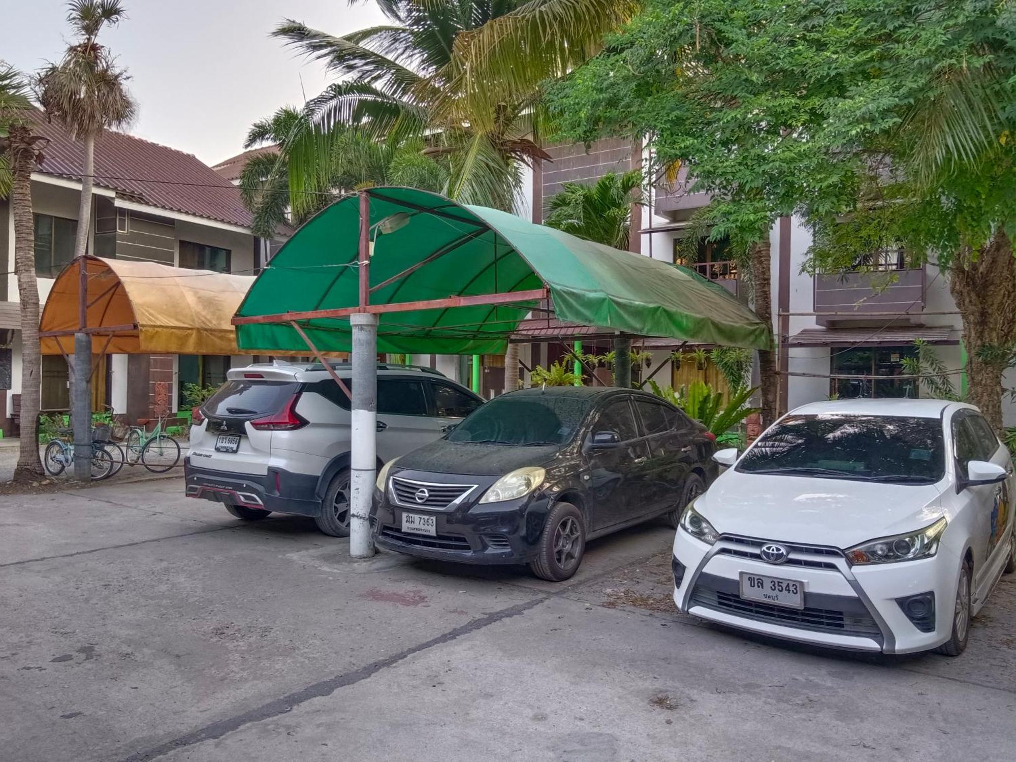 Banyan Resort Bangsaen Экстерьер фото